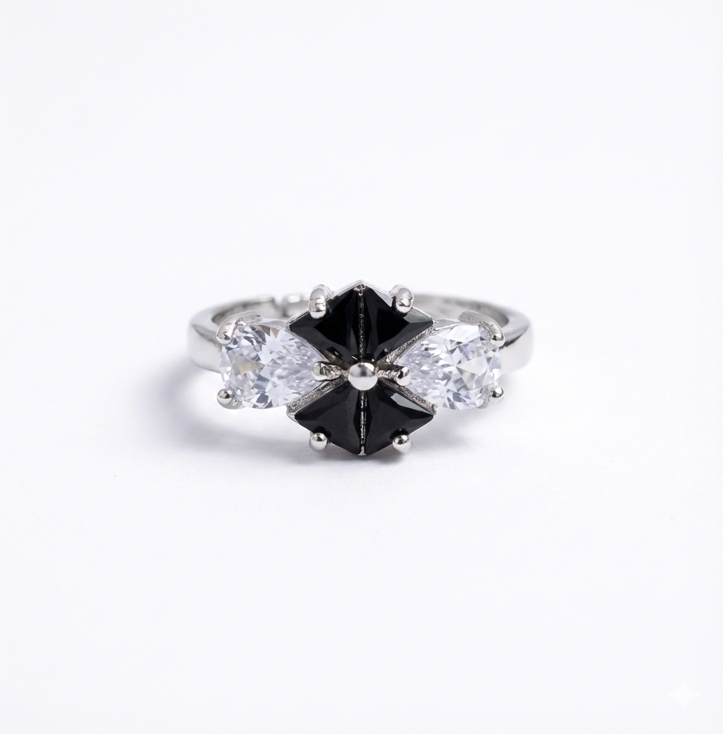The Noir Star Ring
